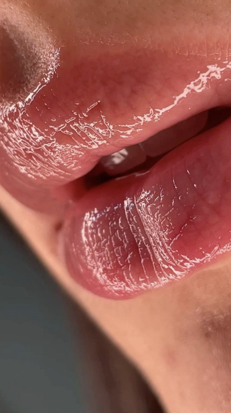Detalle de labios hidratados
